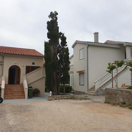 Apartments Davorka Banjol Exterior foto