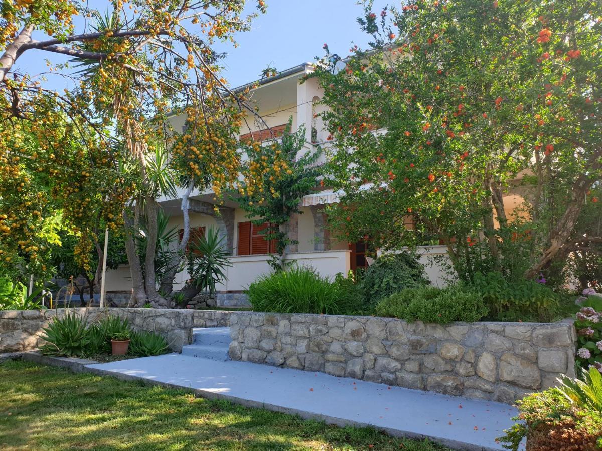 Apartments Davorka Banjol Exterior foto